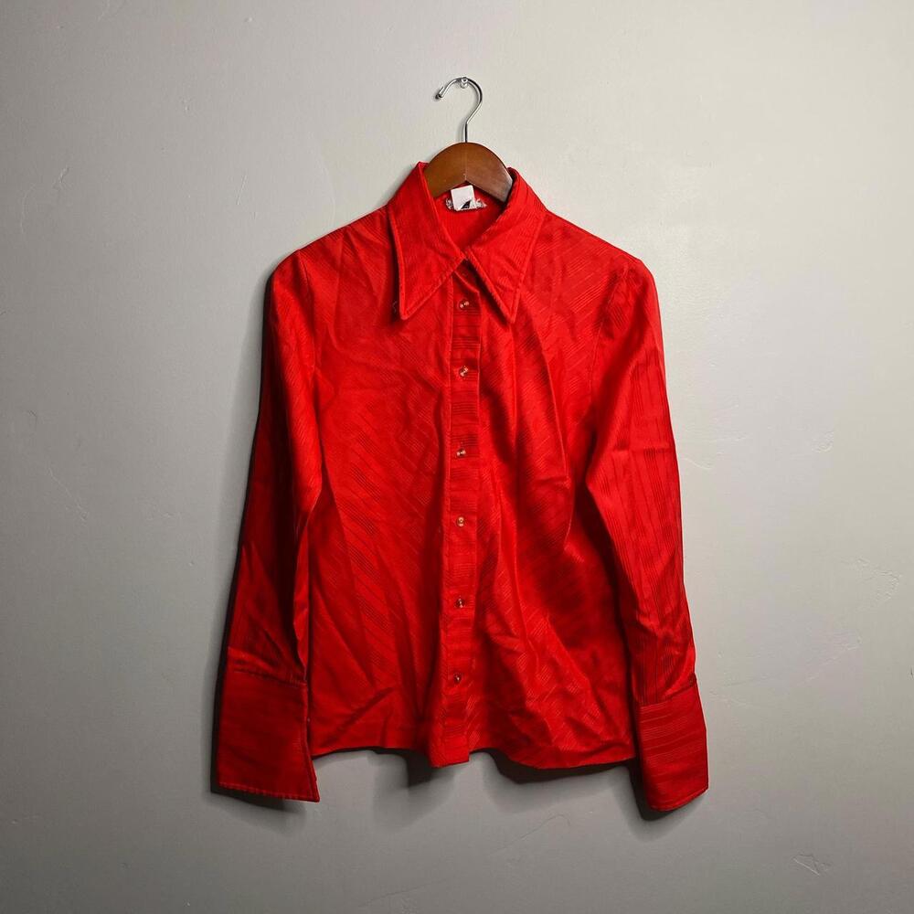 Red 70s retro button up shirt about a size medium